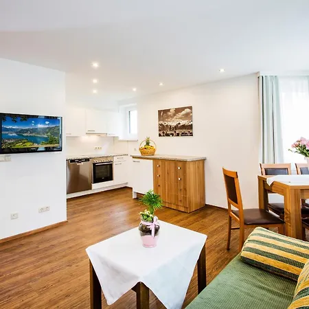 아파트 Neue Post -